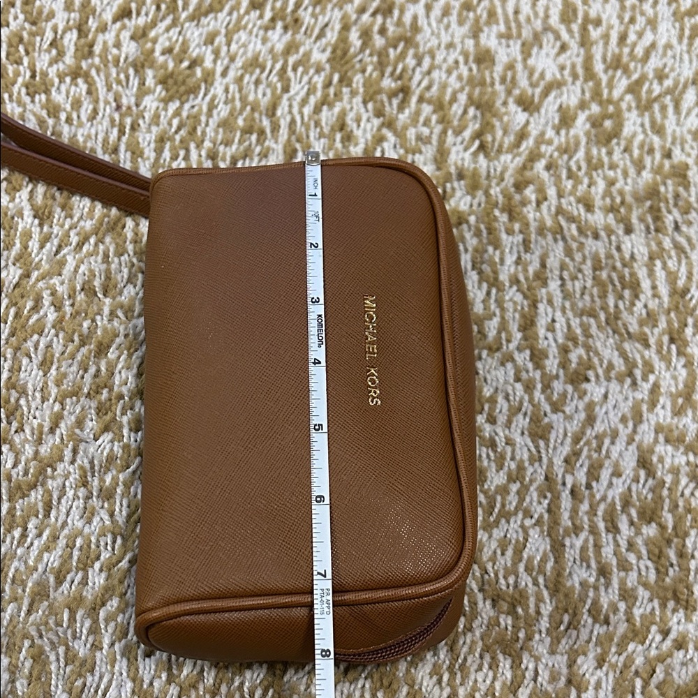 Michael Kors Tan Toiletry / cosmetic Bag - Picture 5 of 7